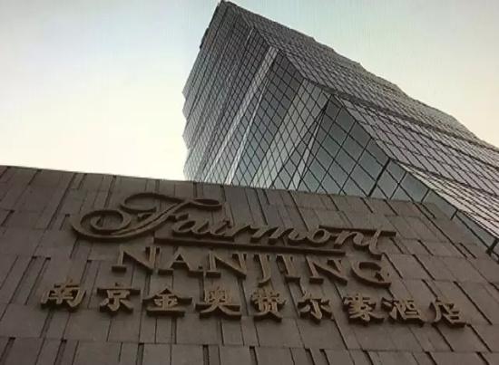 �Ƶ겣����ǽ���� Ů����ԡ������ֱ��