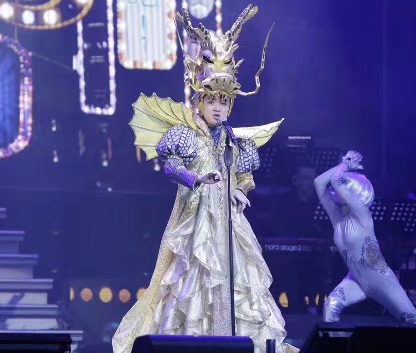 够义气!王祖蓝开唱跑男兄弟团来了一半