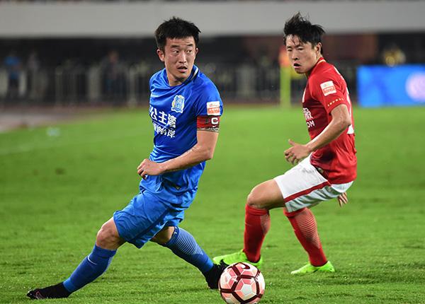 中超:广州恒大战平广州富力