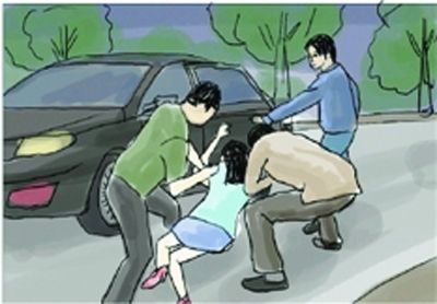 劫女牌友撕衣拍照:被劫持前曾告诉歹徒自己赢