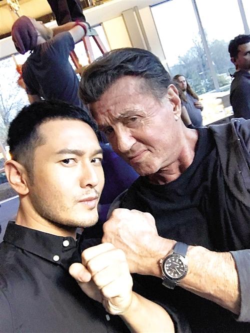 "拜师"史泰龙 黄晓明主演《金蝉脱壳2》__中国青年网