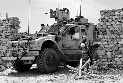 美军大型空爆炸弹已致死武装分子94人