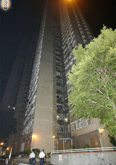 香港20岁青年疑因学习资料丢失不开心跳楼身亡 香港20岁青年疑因学习资料丢失不开心跳楼身亡