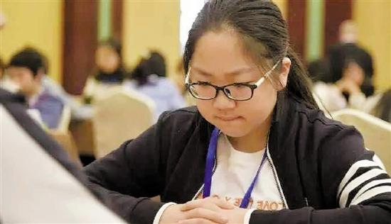 她是全国最年轻的象棋国家大师