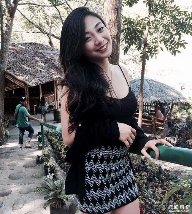 塔罗牌美女真面目曝光 海量私照网上疯传(图)