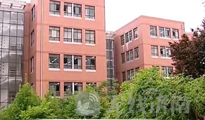 济南大学女生偷拍舍友隐私照被拘留 .jpg