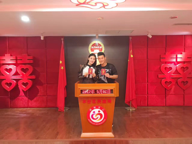 谢孟伟婚纱照_谢孟伟图片(3)