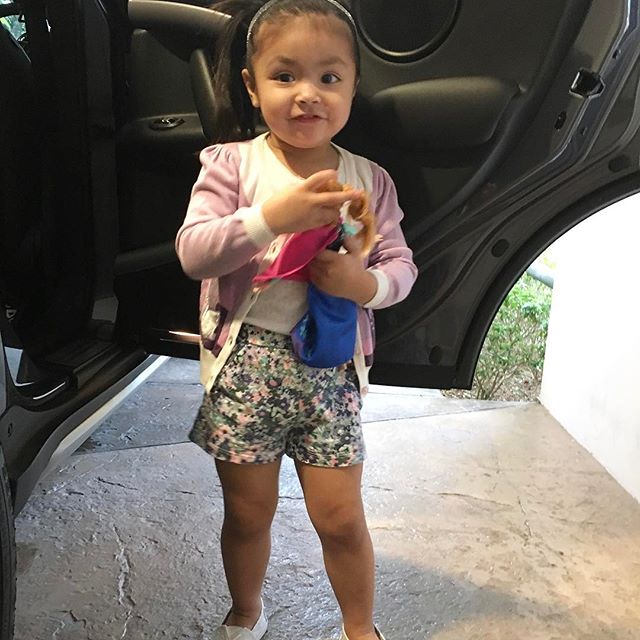 因收入太高 马来西亚三岁网红儿童已经开始交