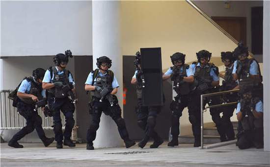 参与反恐演习的警方部门,包括冲锋队,反恐特勤队,特警队,谈判组,警犬