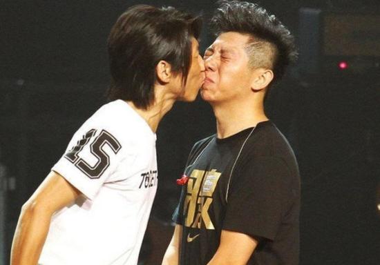 胡海泉力挺陈羽凡:别指望和碰瓷儿的人去讲交规