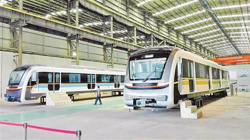 轨道环线和5号线新型列车亮相 本月下旬运抵重庆