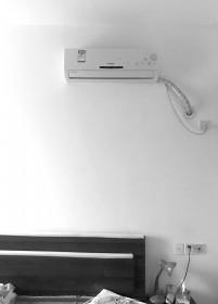 清洗空调现摄像头隐藏里面 这样的房东到底要干什么