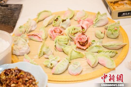 北京大兴西瓜节创意美食大赛举办 各种花式吃