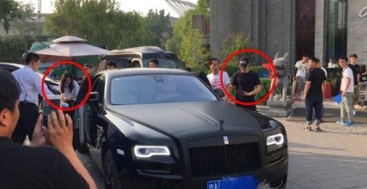 黄晓明结婚2周年 原来日子是我爱妻特殊含意