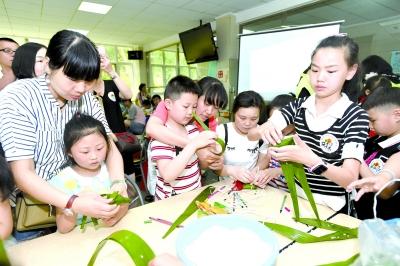 武汉市青少年宫 举行庆祝 六一 国际儿童节系列