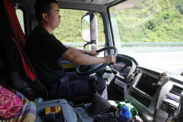 ��ë������3����