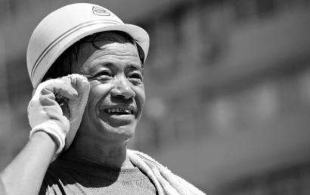 睫毛里爬出3条虫 睫毛里爬出3条虫