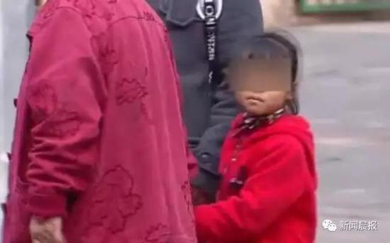 女子未婚生子70天不告而别 八年从未问过孩子