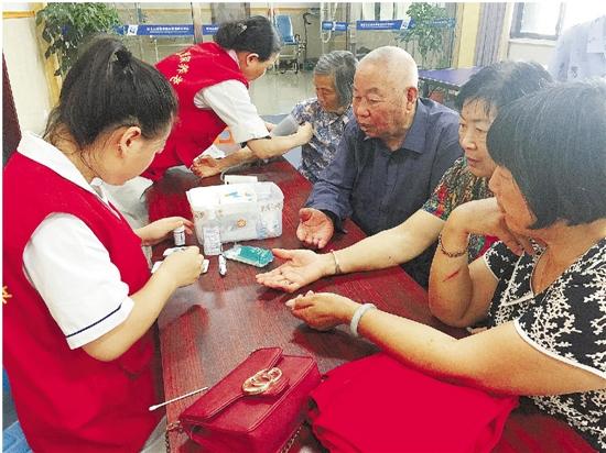 有免费理发,有补鞋 松合社区志愿者活动获好评