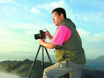 周万萍:专拍长城的农民摄影家