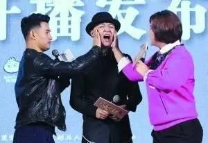 ���Ұ����¼��󣬼���Ͱ�������Ȼ����õ����ѣ�