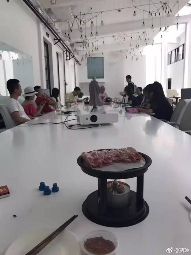 ���Ұ����¼��󣬼���Ͱ�������Ȼ����õ����ѣ�