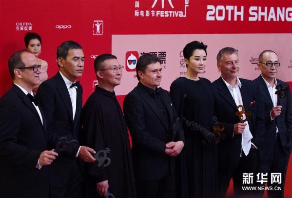 第20届上海国际电影节开幕 众星携新作亮相红