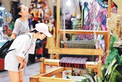 新疆国际大巴扎旅游火热