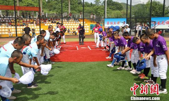 首届海峡两岸青少年棒球邀请赛在福建连城举办