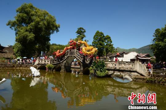 7月22日,鲤鱼溪旅游文化节在福建周宁县浦源镇浦源村登场.