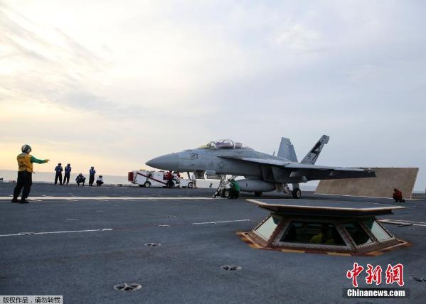 美国 福特 号航母测试电磁弹射系统