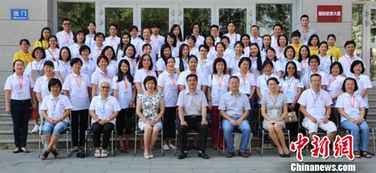 60余名海外华文教师在新疆开展华文培训
