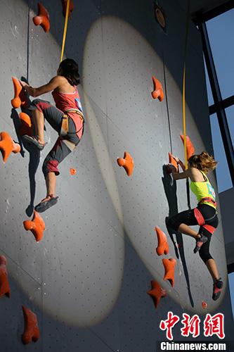 第13届全运会群众比赛项目攀岩决赛在重庆举行 - 中国日报网