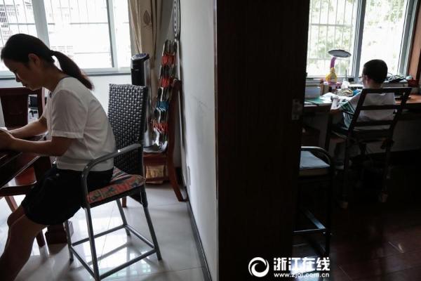 中国版霍金 不到50斤的轮椅学霸男孩高分考入大学