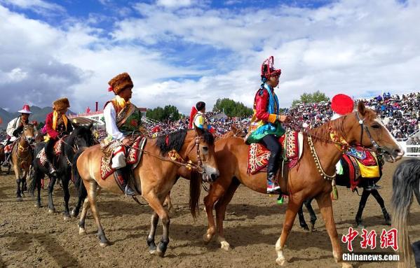民族传统马术表演2017拉萨雪顿节再次回归