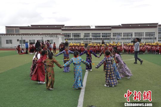 西藏那曲偏远学校获中央财政扶持资金援助