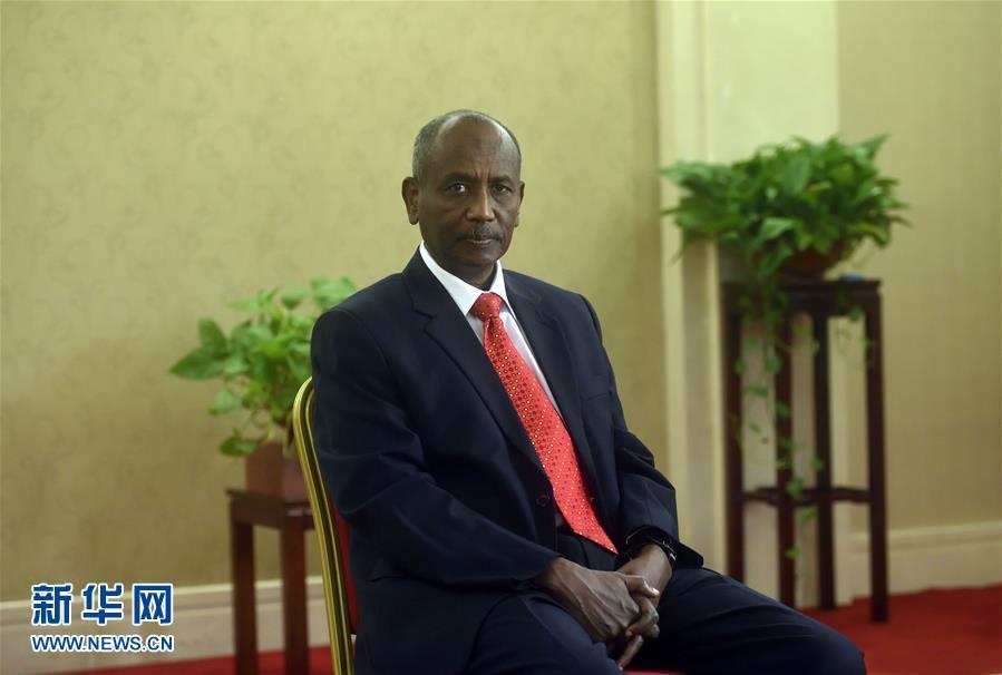 (图文互动)(2)中国发展进入新时代——9名外籍语言专家眼中的十九大报告