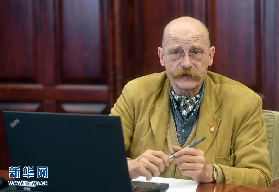 (图文互动)(3)中国发展进入新时代——9名外籍语言专家眼中的十九大报告