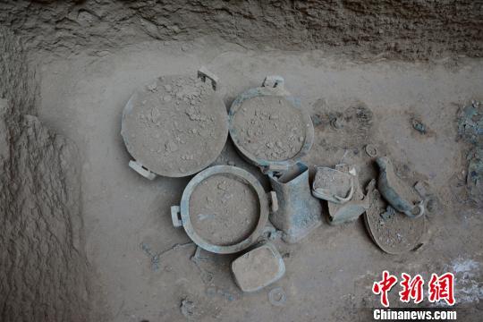 陕西发现目前国内规模最大春秋时期周系墓葬(图)