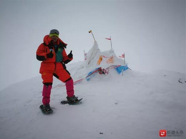 矗立云端俯瞰天山 新疆这些巅峰之旅震撼心灵