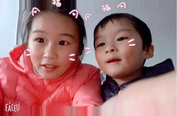 12��Ů�����л������� ���˲����ĸ��ߵܵ�ج��