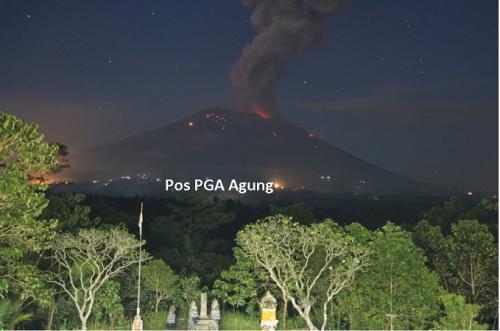 巴厘岛阿贡火山再次喷发。（图片来源：中国驻印度尼西亚登巴萨总领馆网站）