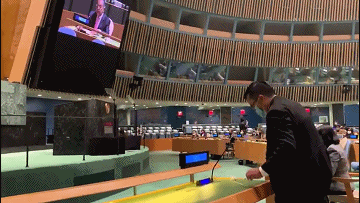 #WATCH Indian delegate at the UN General Assembly Hall walked out when Pakistan PM Imran Khan began his speech.2020926918423.gif