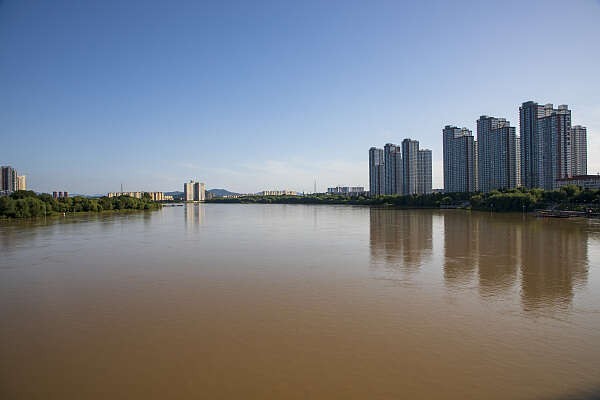 东北地区多条河流超警