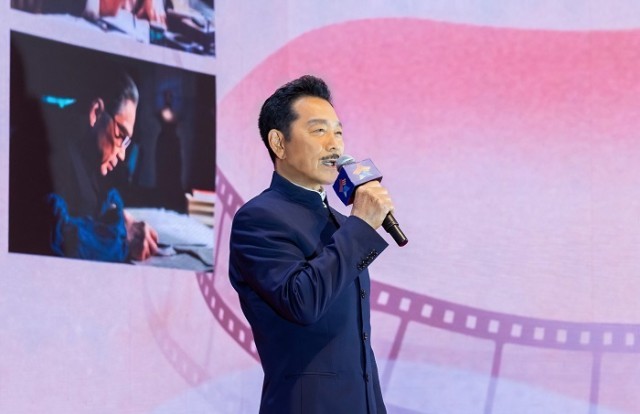 ��ά��������ú�ɫ�����ڻ���������ʱ����â��