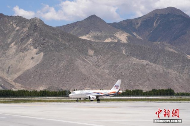 辉煌60载 魅力新西藏｜西藏空管人员：见证发展 盼续安全(图2)