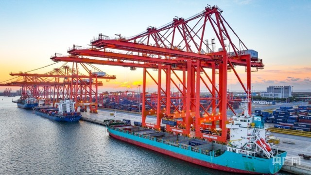 智慧大港货通全球5G智能科技范儿拉满