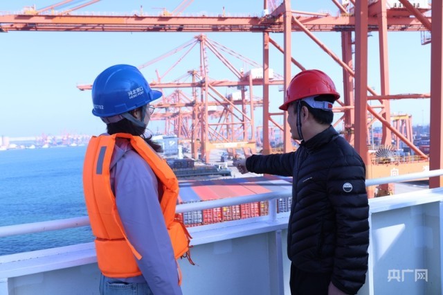 智慧大港货通全球5G智能科技范儿拉满(图2)