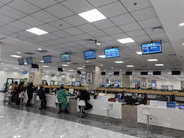 沈阳市苏家屯区创新推出全程网办、网上申办+材料邮寄等多元办理模式,打破传统政务服务的时空限制。苏家屯区委宣传部供图