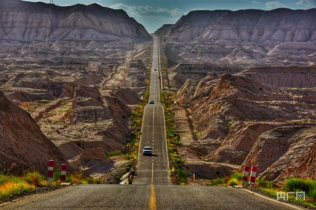 新疆立体交通铸就丝路经济繁荣“黄金廊道”(图2)